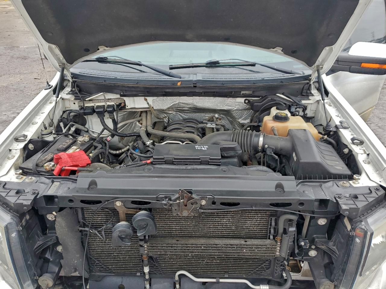 Ford F-150 Supercrew Image 2