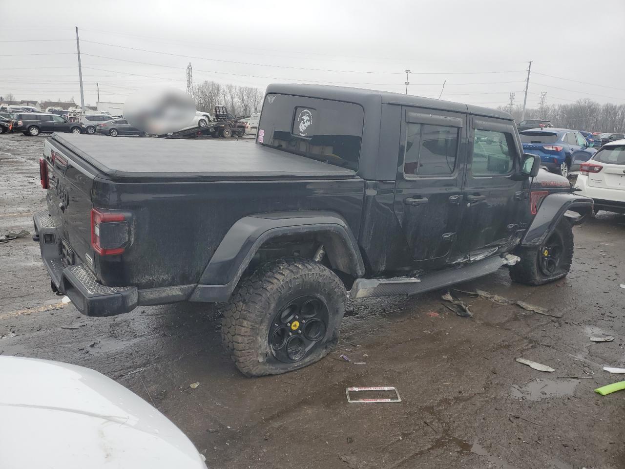Jeep Gladiator Overland Image 2