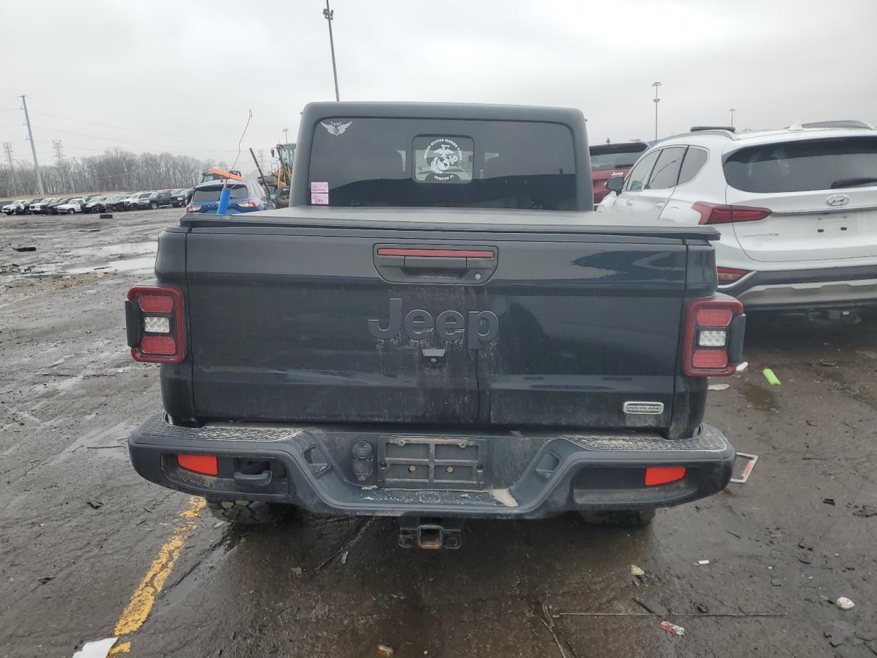 Jeep Gladiator Overland Image 4