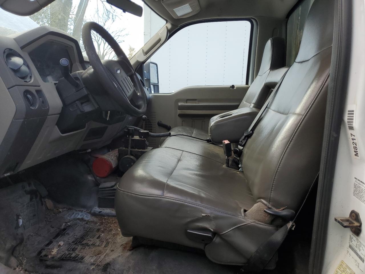 Ford F-450 Super Duty Image 8