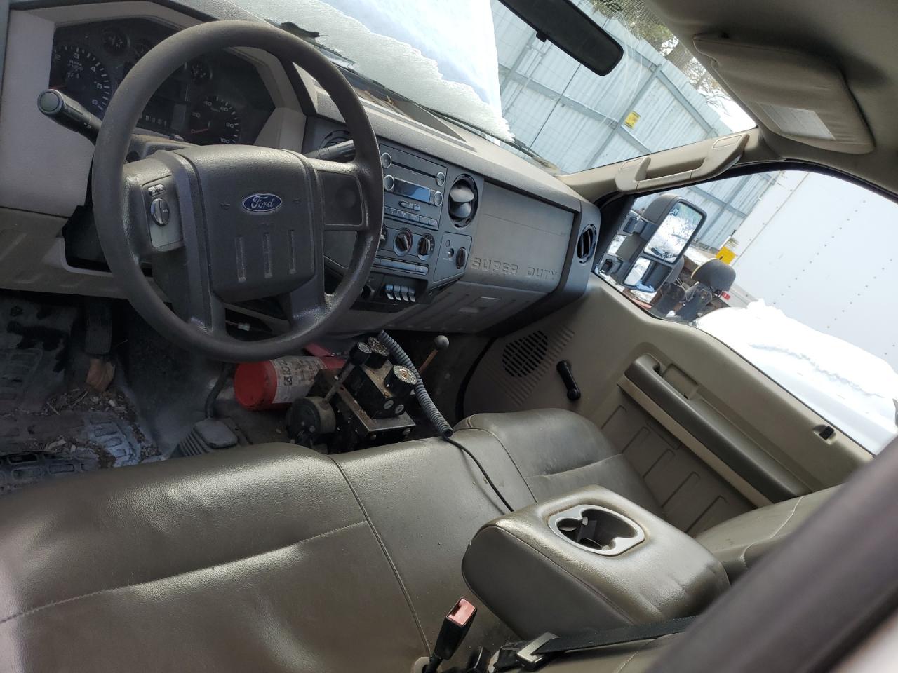 Ford F-450 Super Duty Image 9