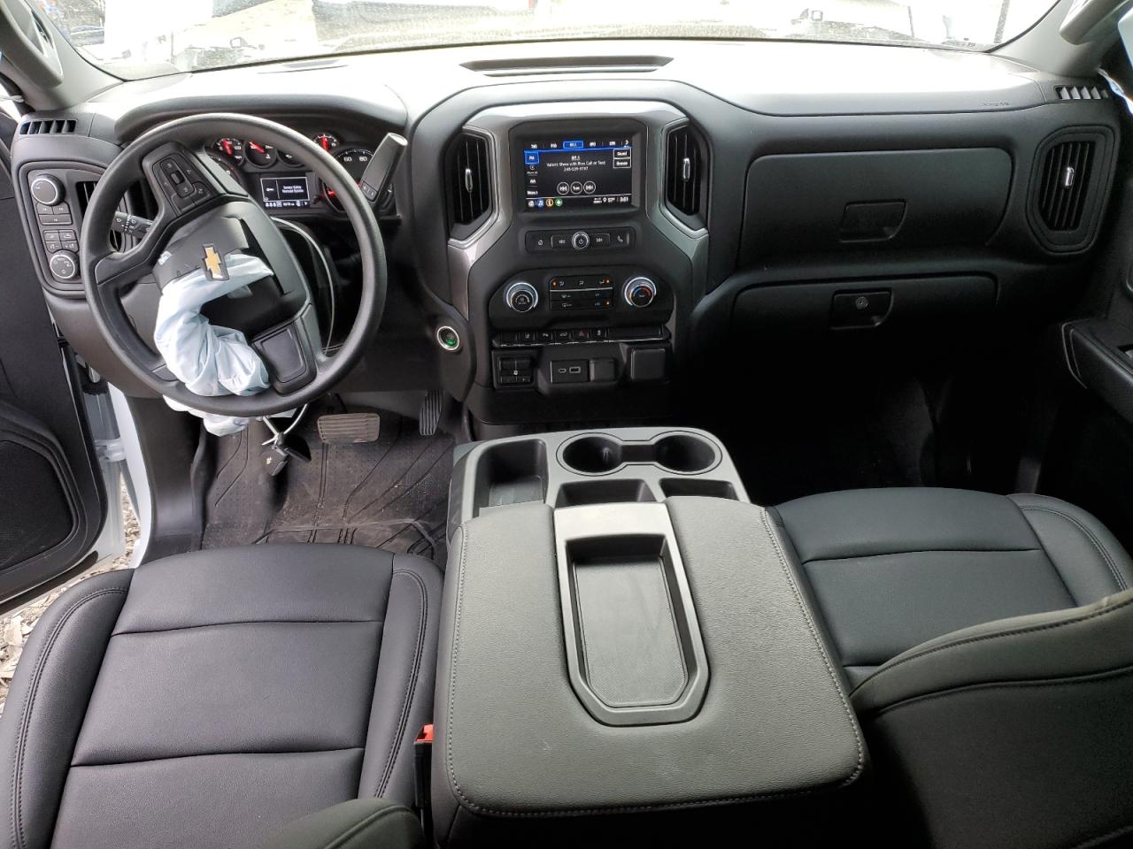 Chevrolet Silverado K2500 Heavy Duty Image 7