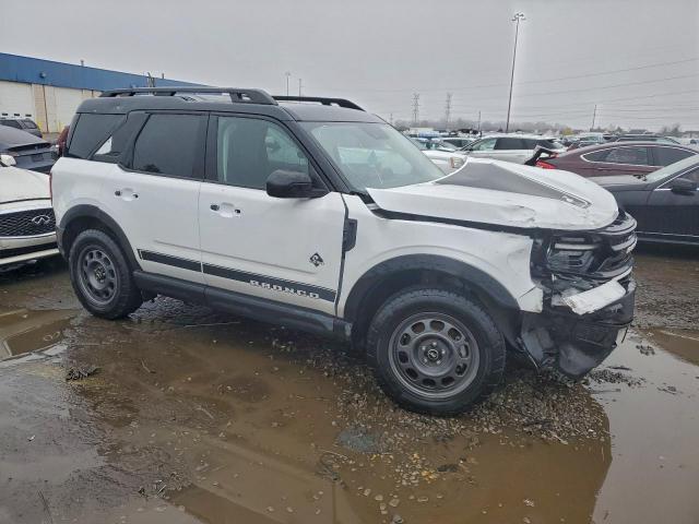 Ford Bronco Outer Banks Image 11