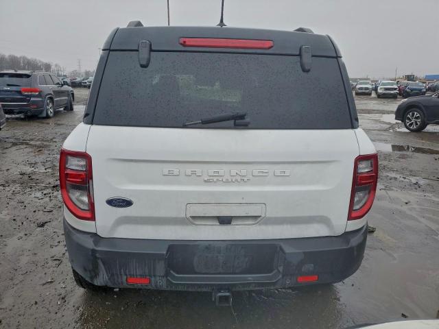 Ford Bronco Outer Banks Image 7