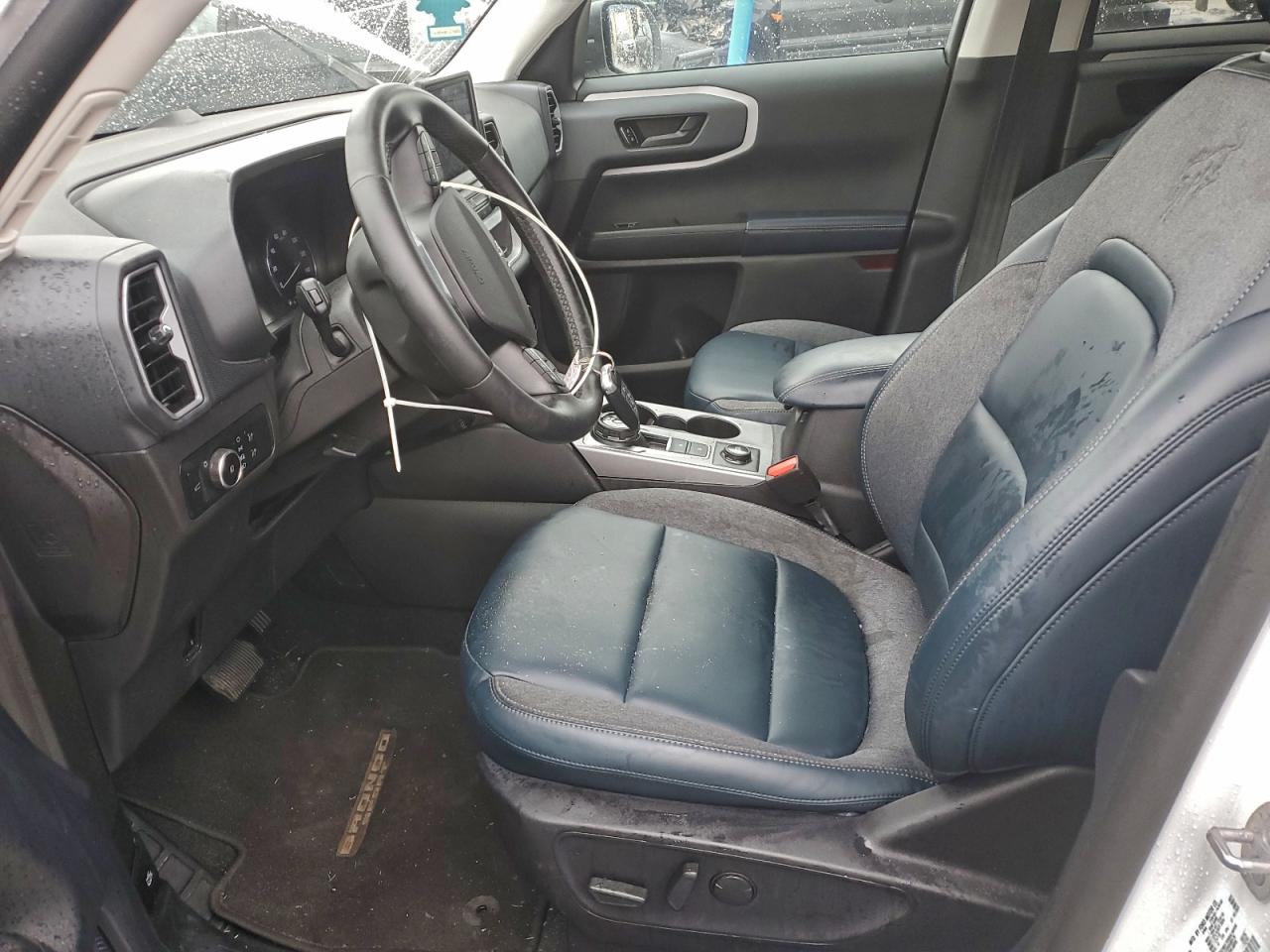 Ford Bronco Outer Banks Image 4