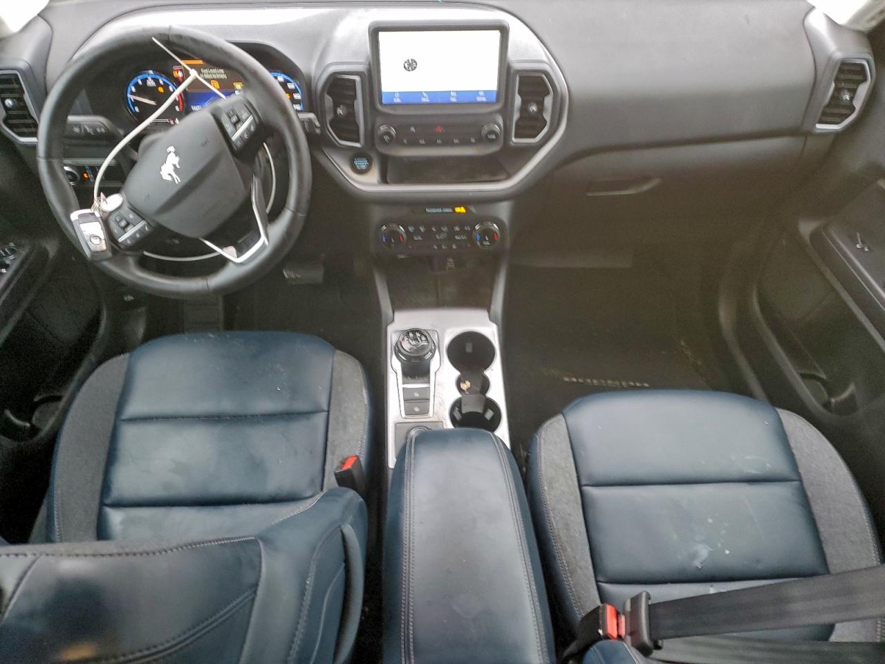 Ford Bronco Outer Banks Image 9