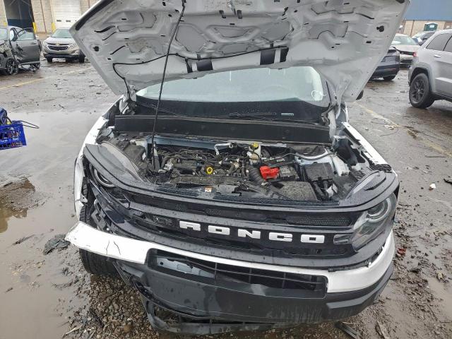 Ford Bronco Outer Banks Image 10