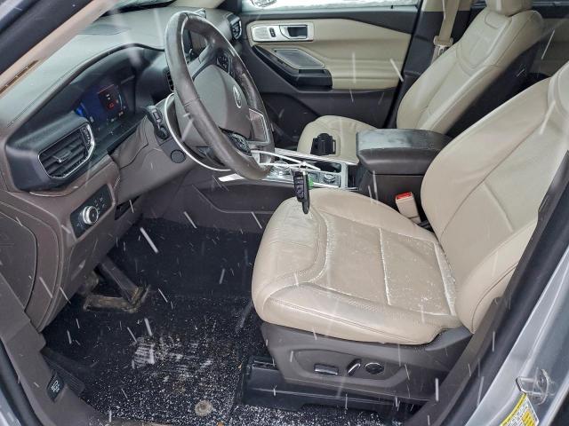 Ford Explorer Platinum Image 7