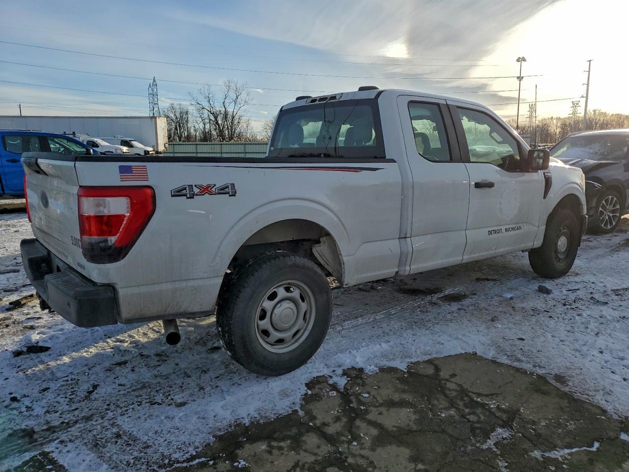 Ford F-150 Super Cab Image 11