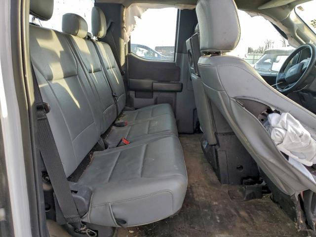 Ford F-150 Super Cab Image 3