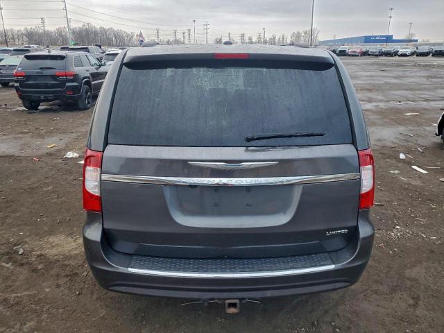 Chrysler Minivan Limited Platinum Image 3