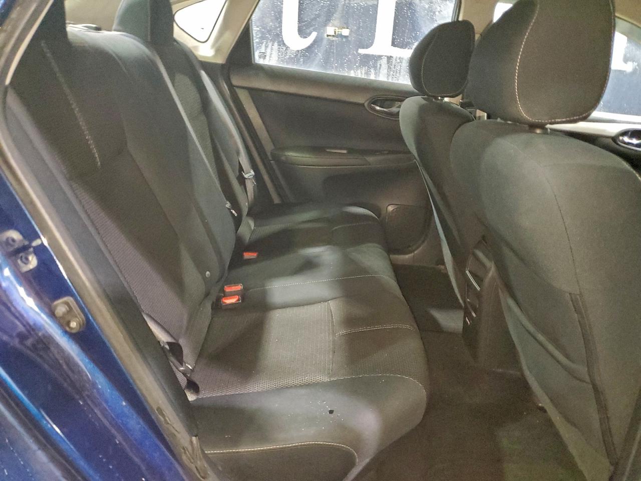 Nissan Sentra S Image 4