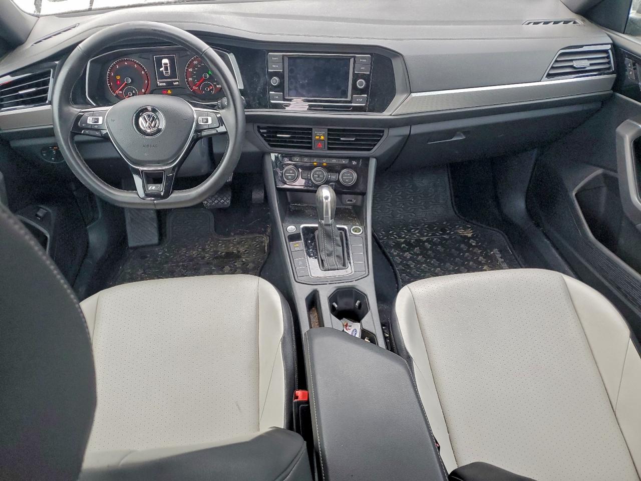 Volkswagen Jetta S Image 9