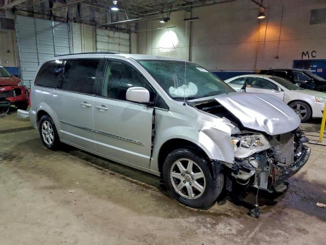 Chrysler Minivan Touring Image 2