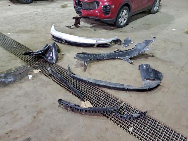 Chrysler Minivan Touring Image 9