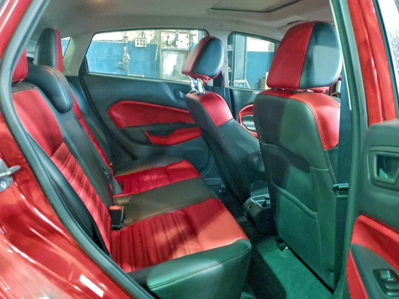 Ford Fiesta Titanium Image 8