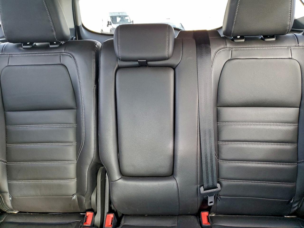 Ford Escape Titanium Image 11