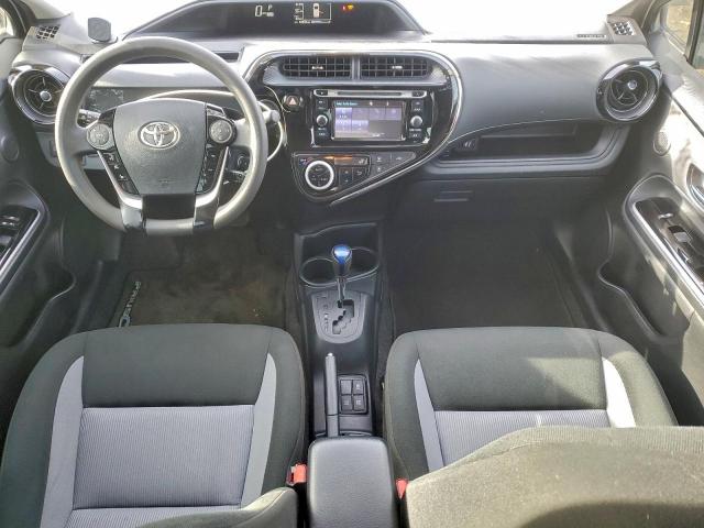 Toyota Prius Image 3