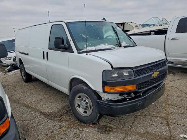 Chevrolet Express Image 10