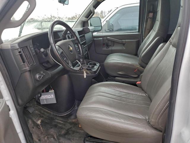 Chevrolet Express Image 7