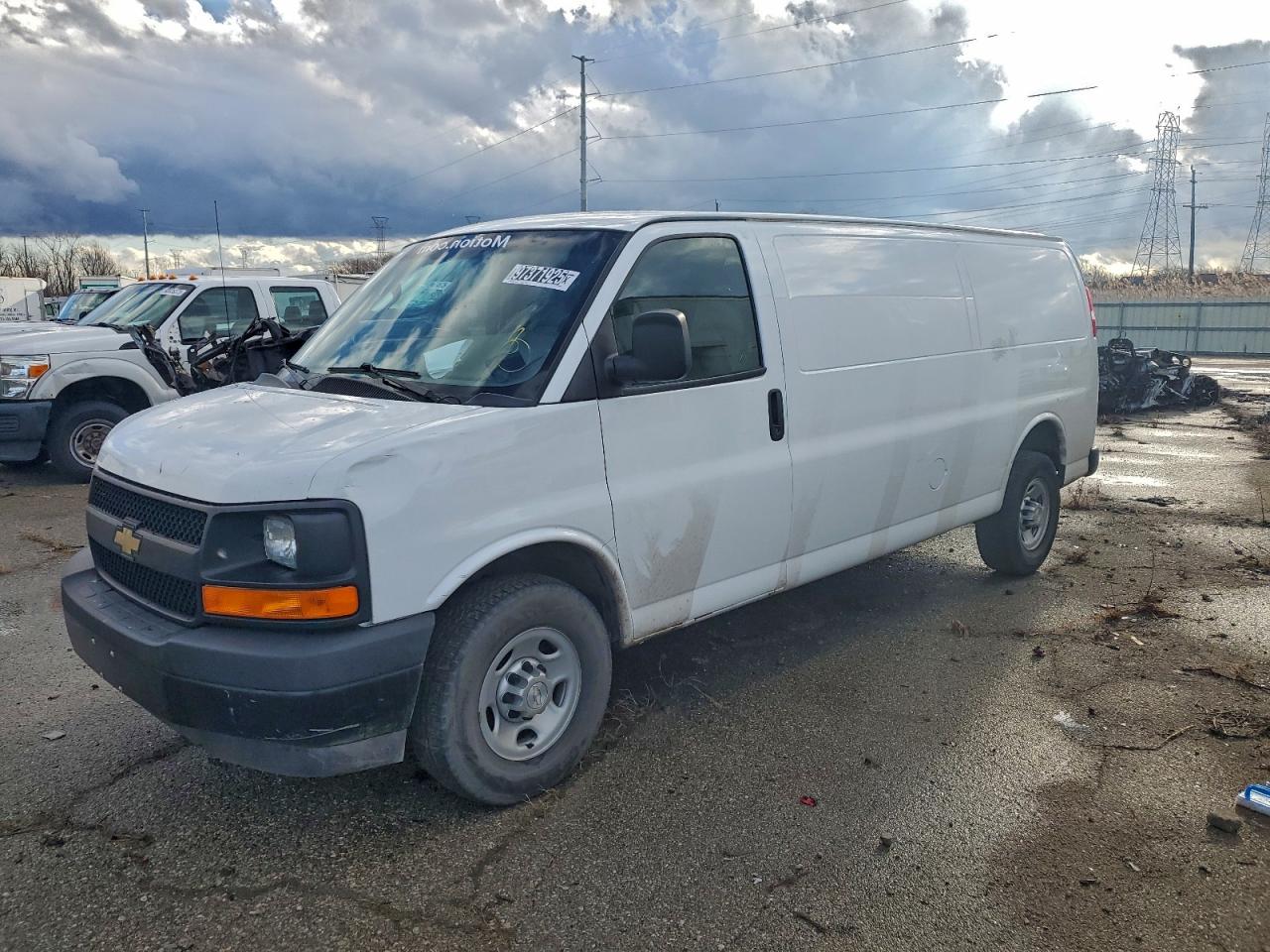 Chevrolet Express Image 1