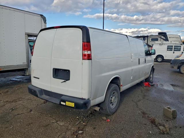 Chevrolet Express Image 12