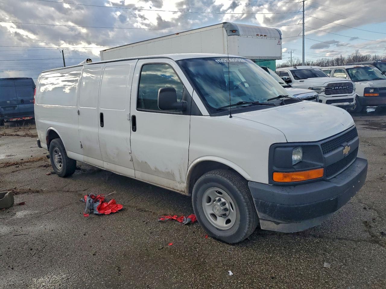 Chevrolet Express Image 11