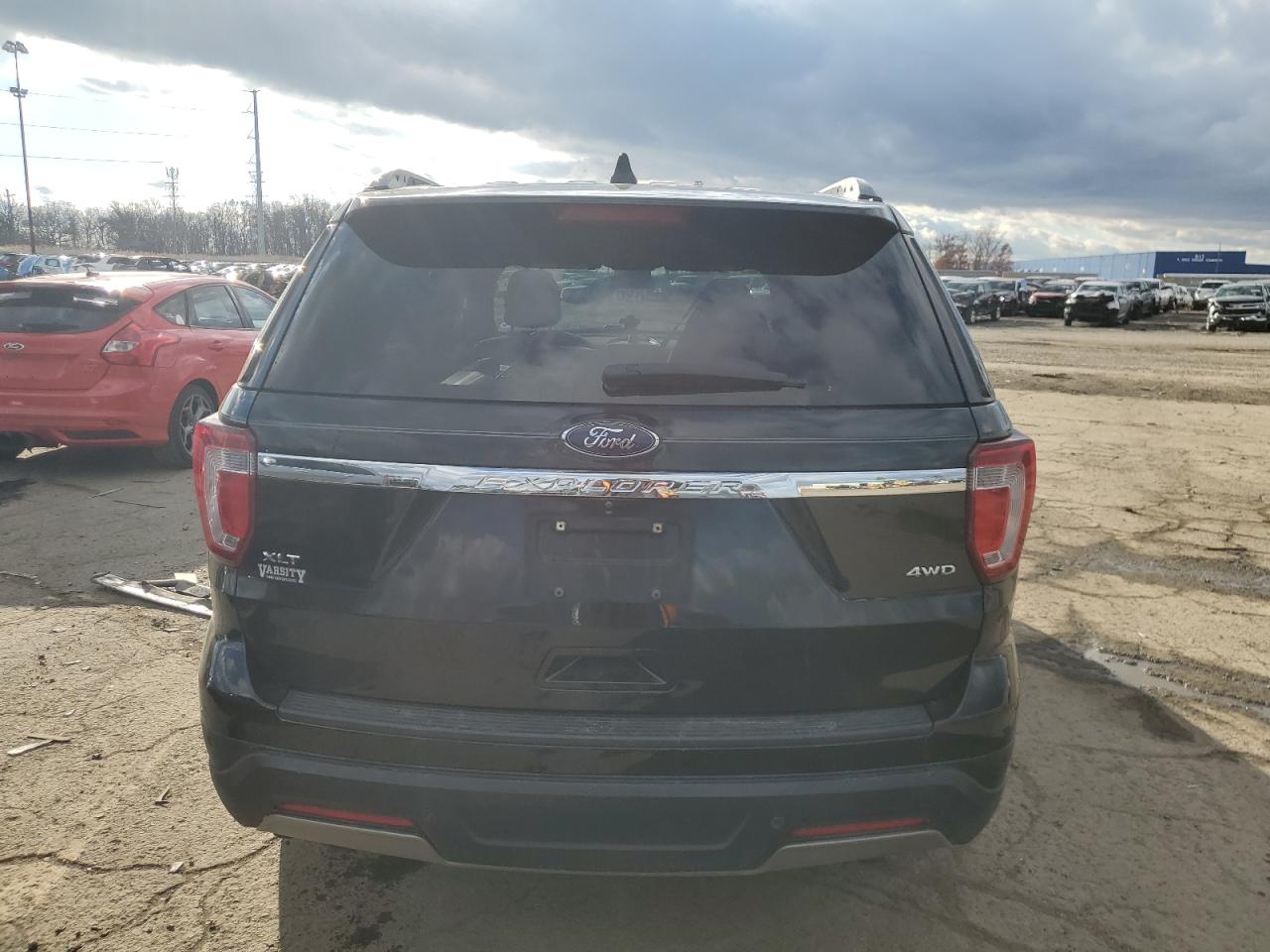 Ford Explorer Xlt Image 12