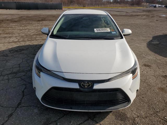 Toyota Corolla Le Image 9