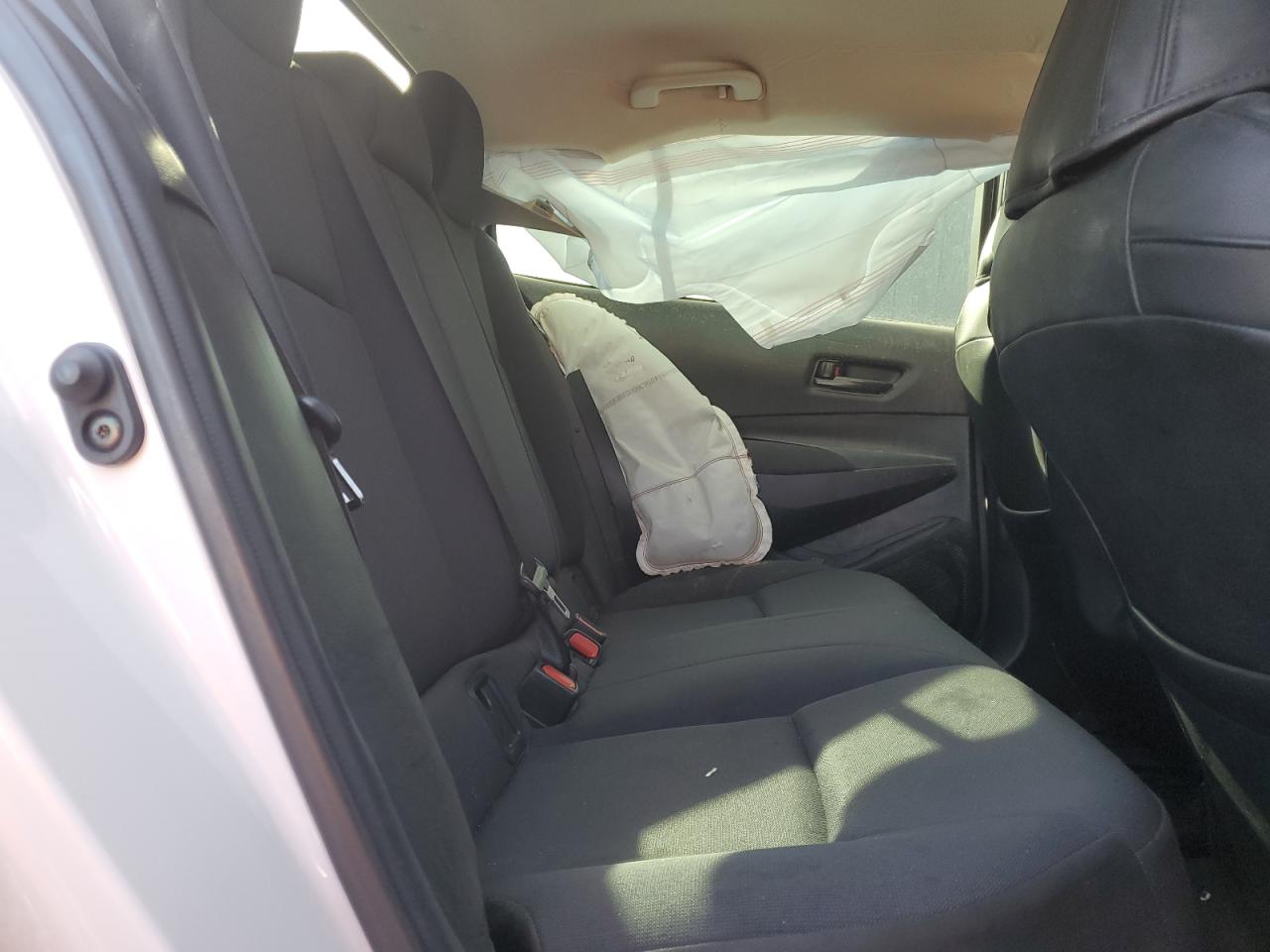 Toyota Corolla Le Image 7