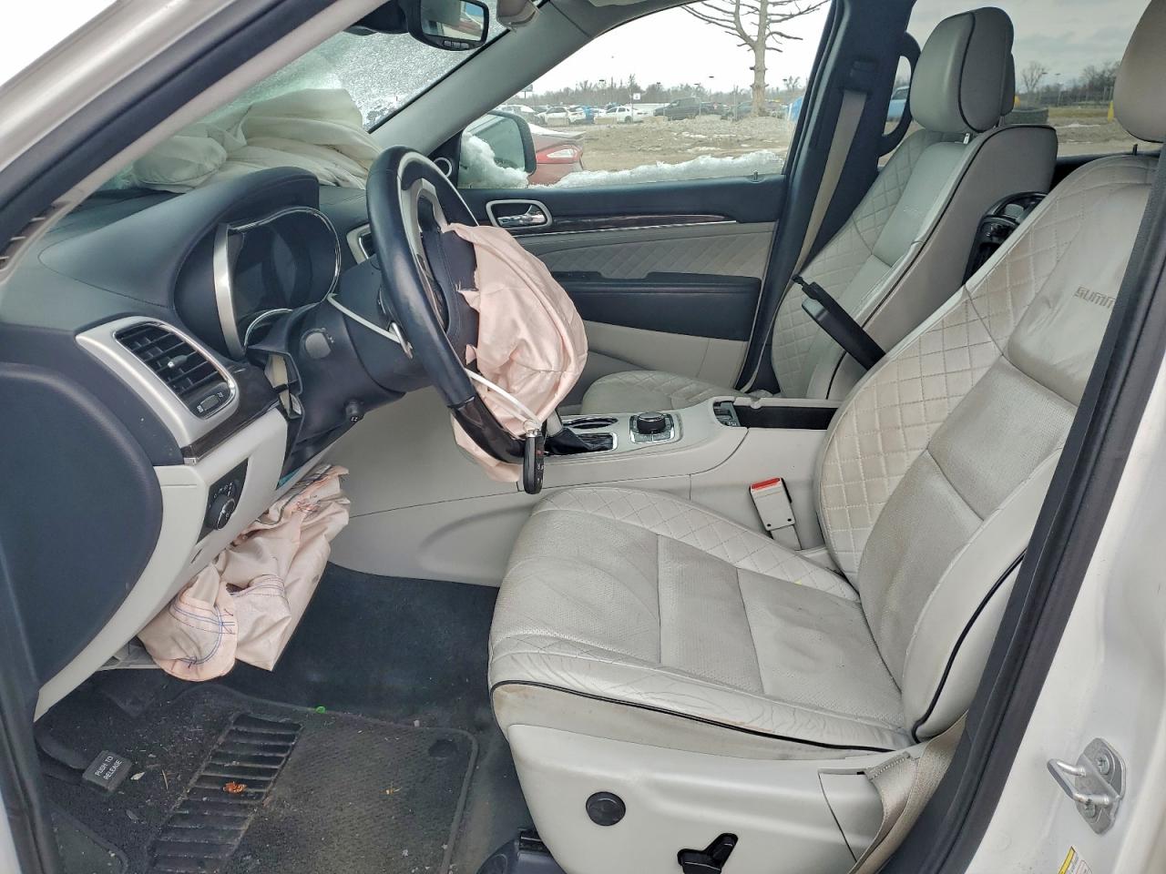 Jeep Grand Cherokee Summit Image 2