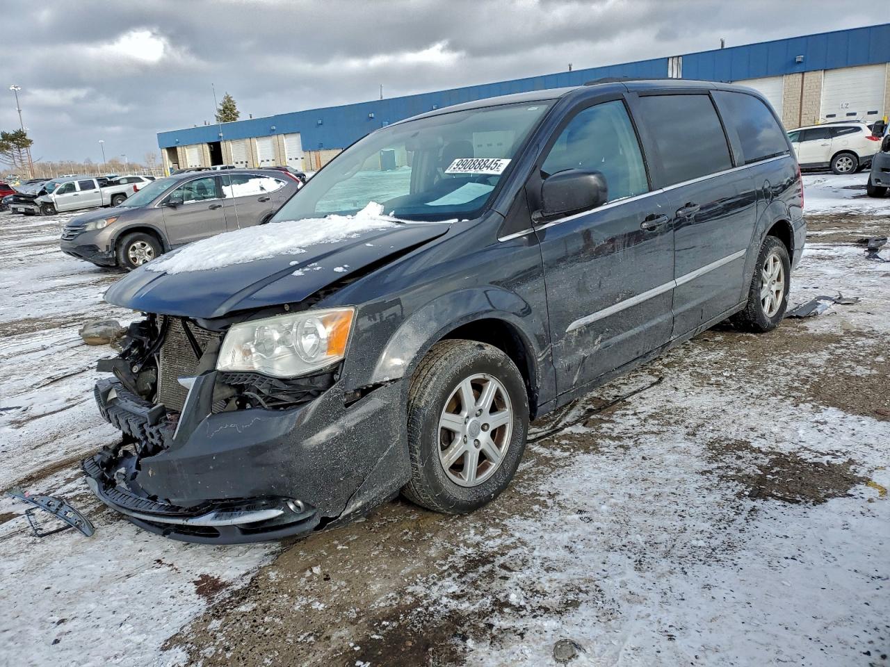 Chrysler Minivan Touring Image 1