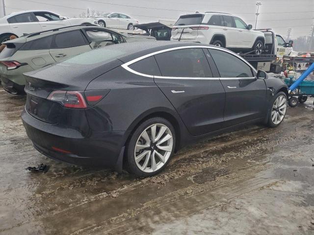 Tesla Model 3 Image 5