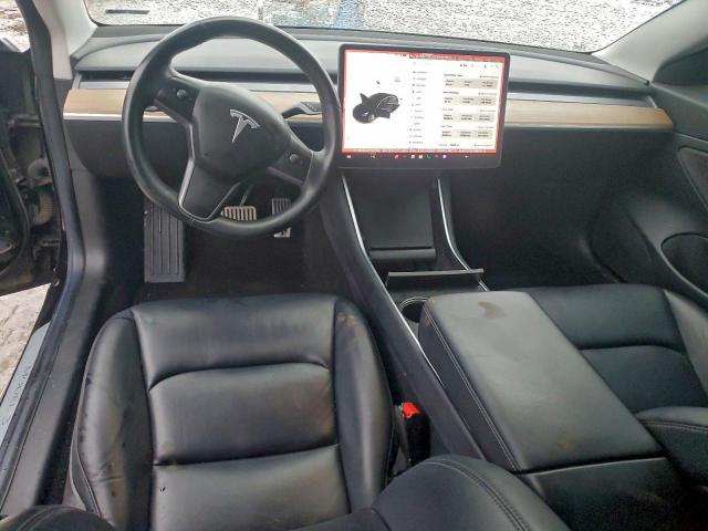 Tesla Model 3 Image 9