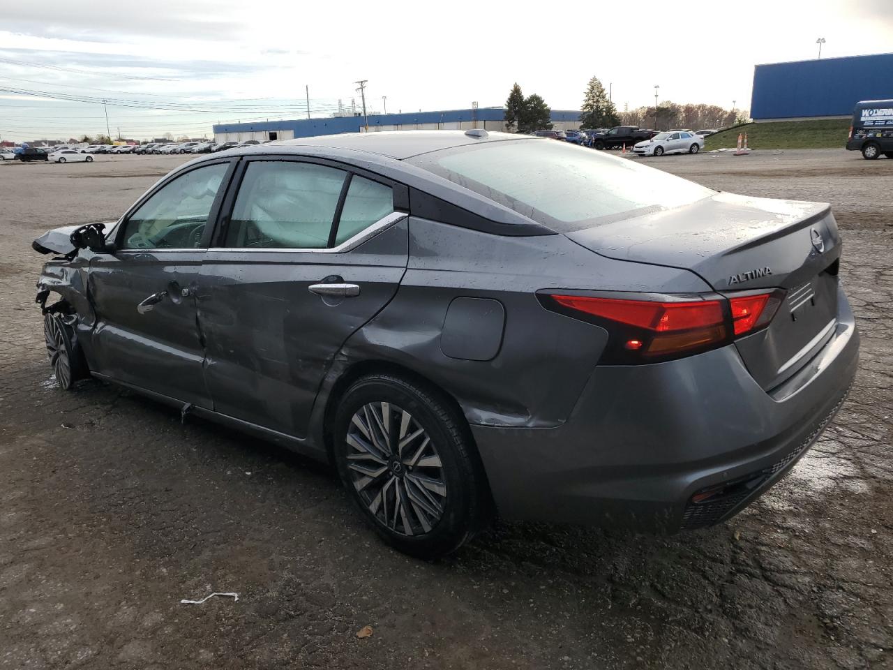 Nissan Altima Sv Image 3