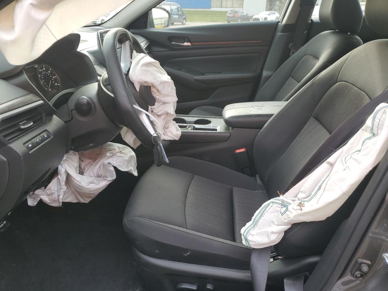 Nissan Altima Sv Image 10