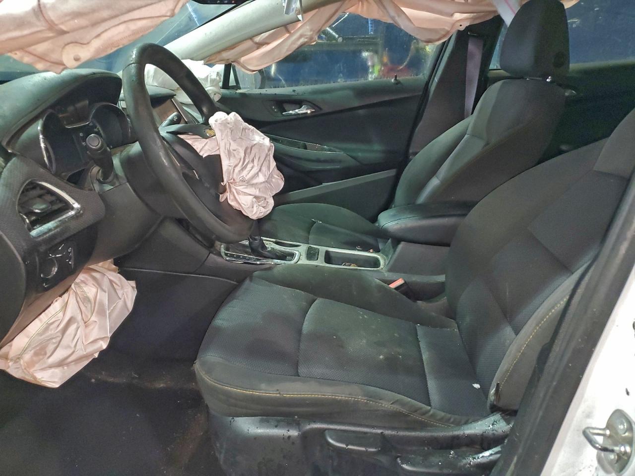 Chevrolet Cruze Ls Image 10