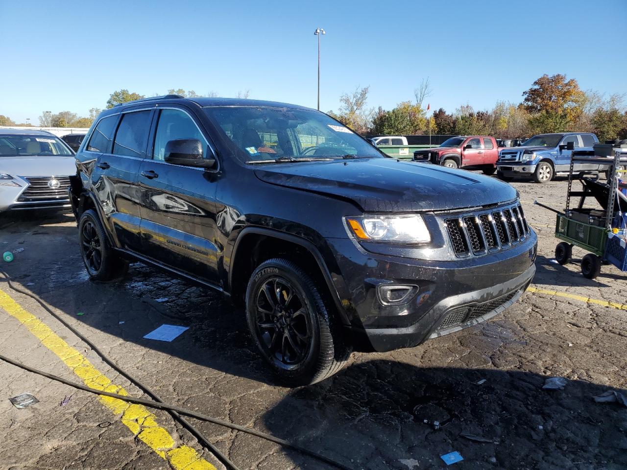 Jeep Grand Cherokee Laredo Image 2