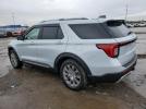 Ford Explorer Platinum Image 2