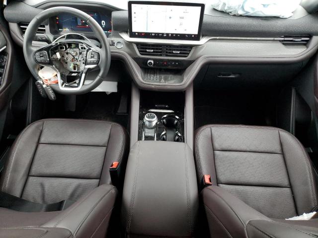 Ford Explorer Platinum Image 12