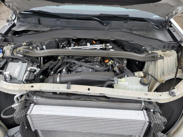 Ford Explorer Platinum Image 9