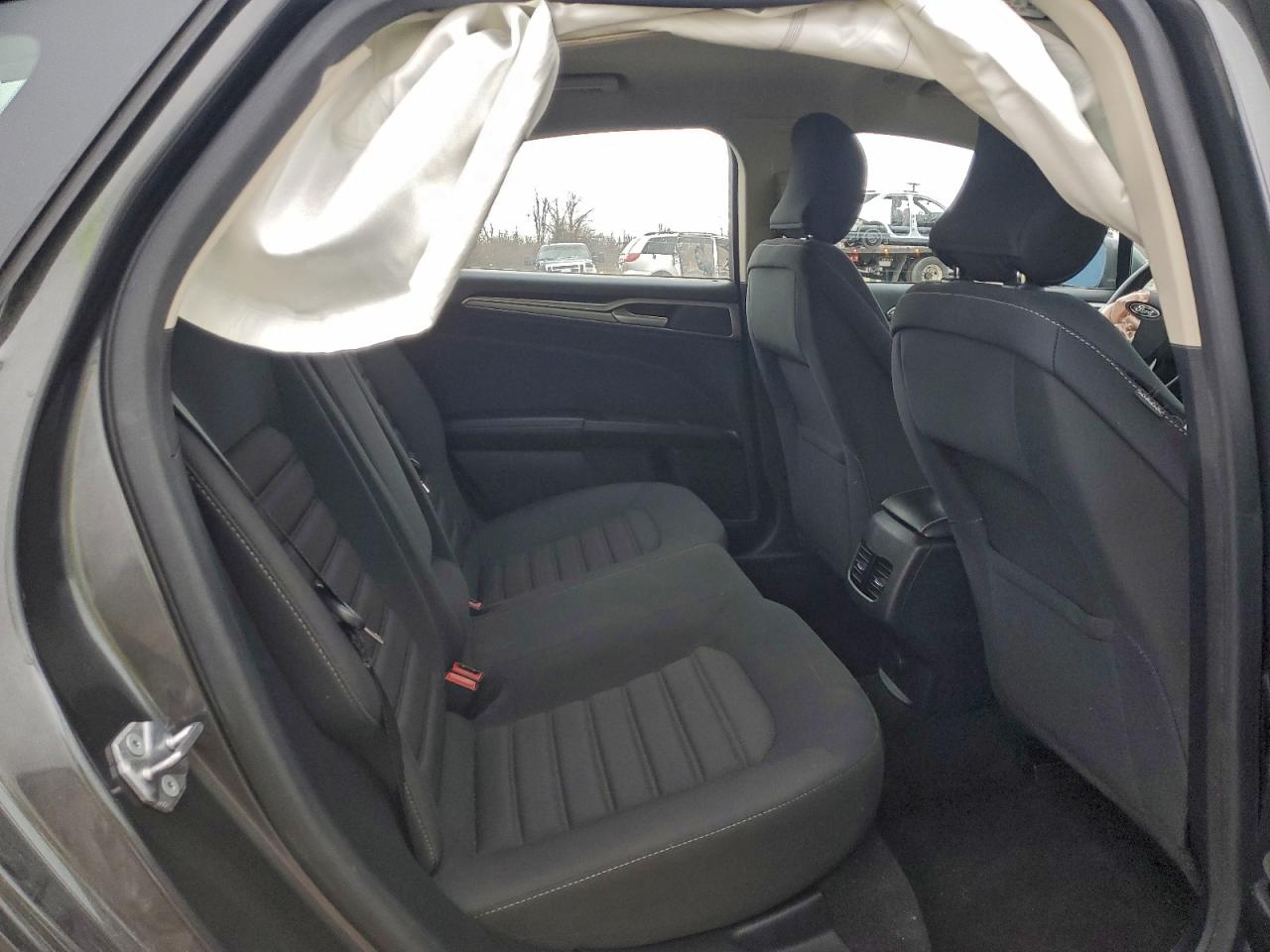 Ford Fusion Se Image 5