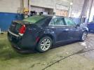 Chrysler 300 Limited Image 3