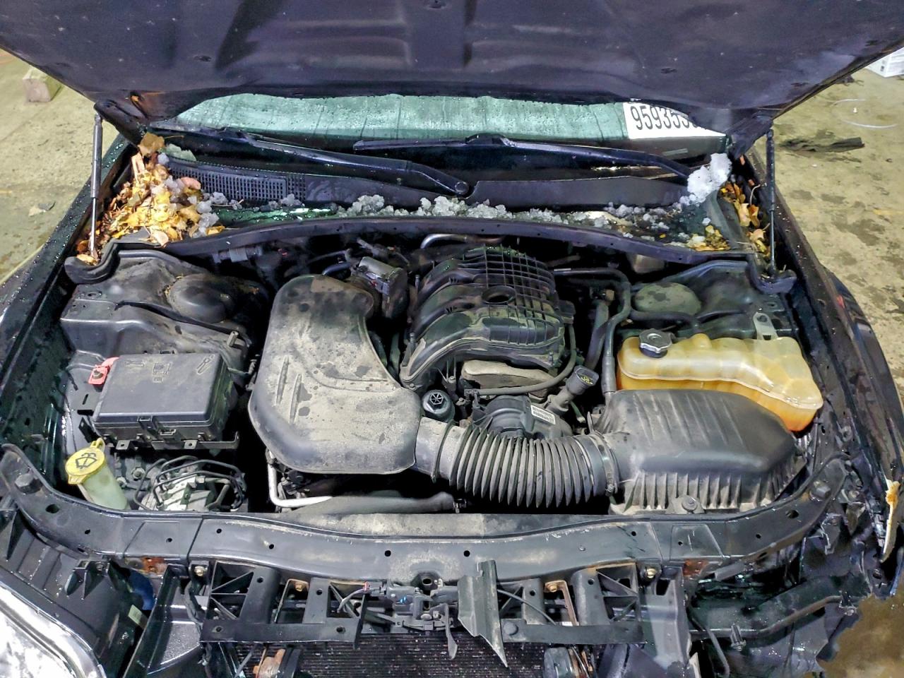 Chrysler 300 Limited Image 8