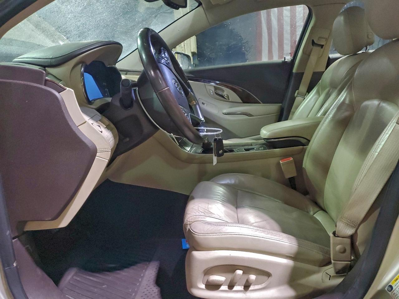 Buick LaCrosse Image 8