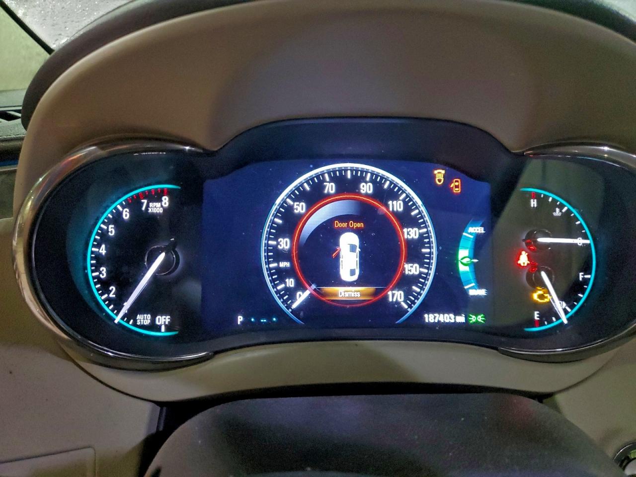 Buick LaCrosse Image 2