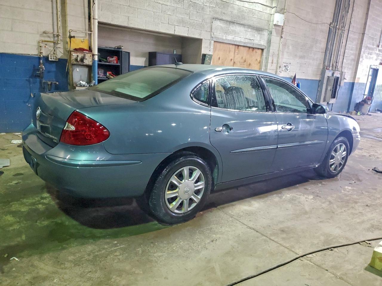 Buick LaCrosse Cx Image 11