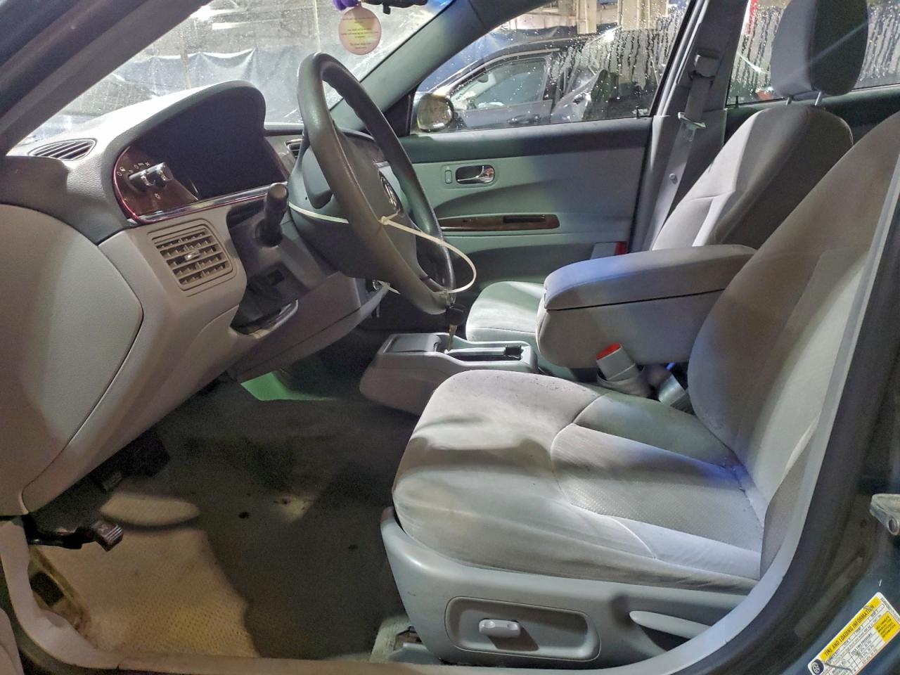 Buick LaCrosse Cx Image 7