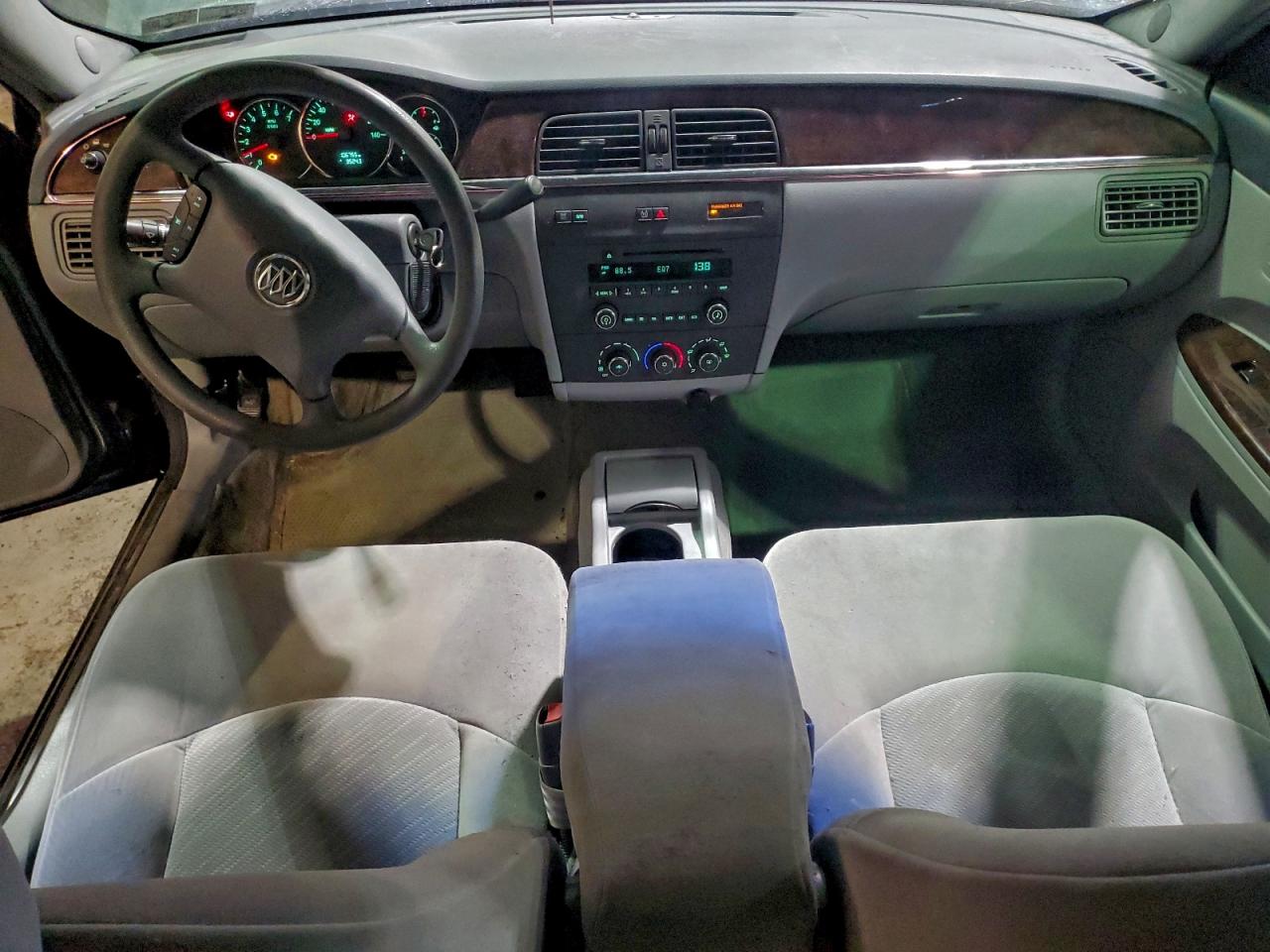 Buick LaCrosse Cx Image 6