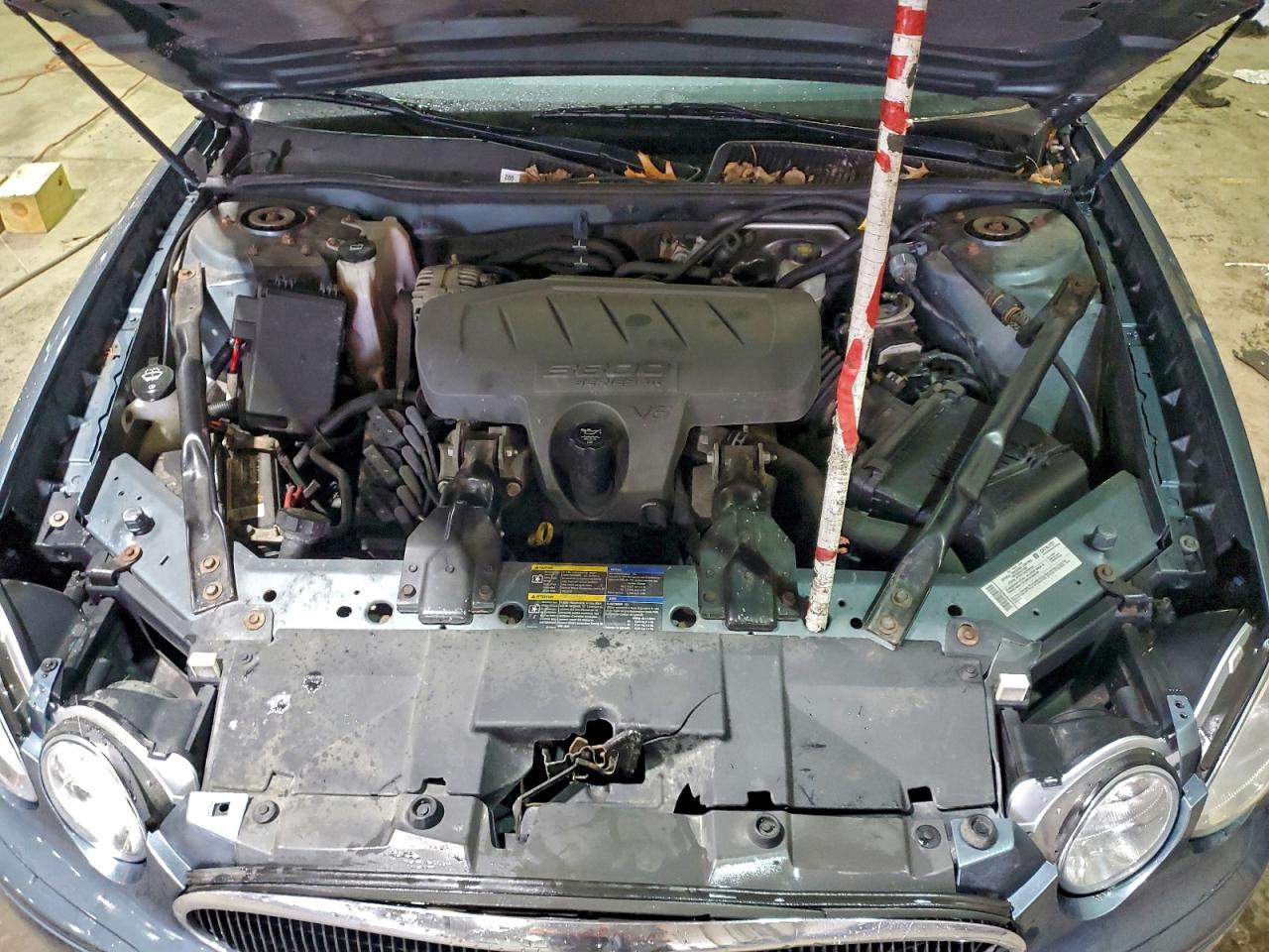 Buick LaCrosse Cx Image 12